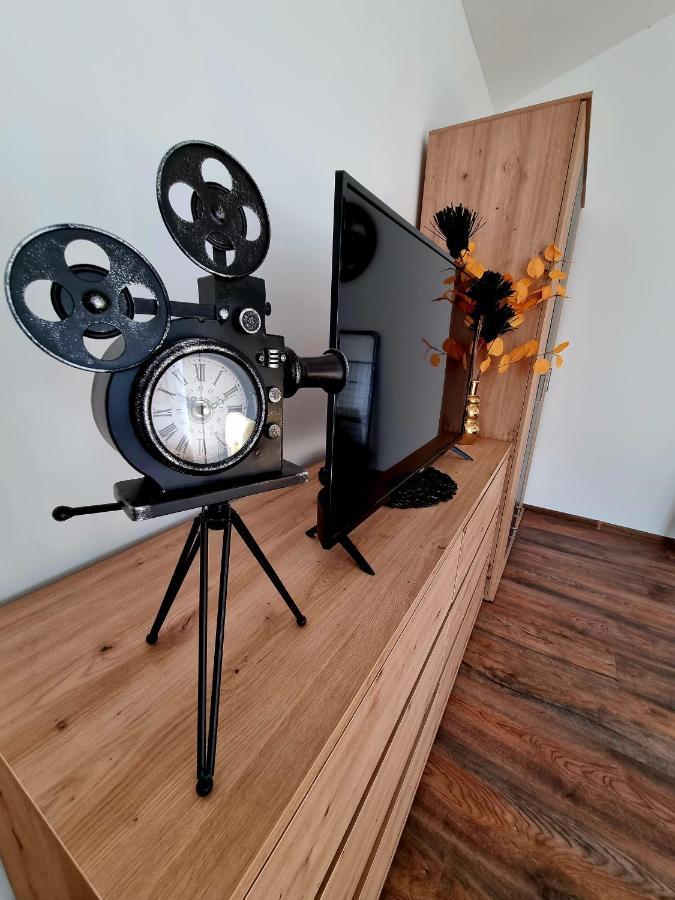 Retro Chic Studio Pula Bagian luar foto
